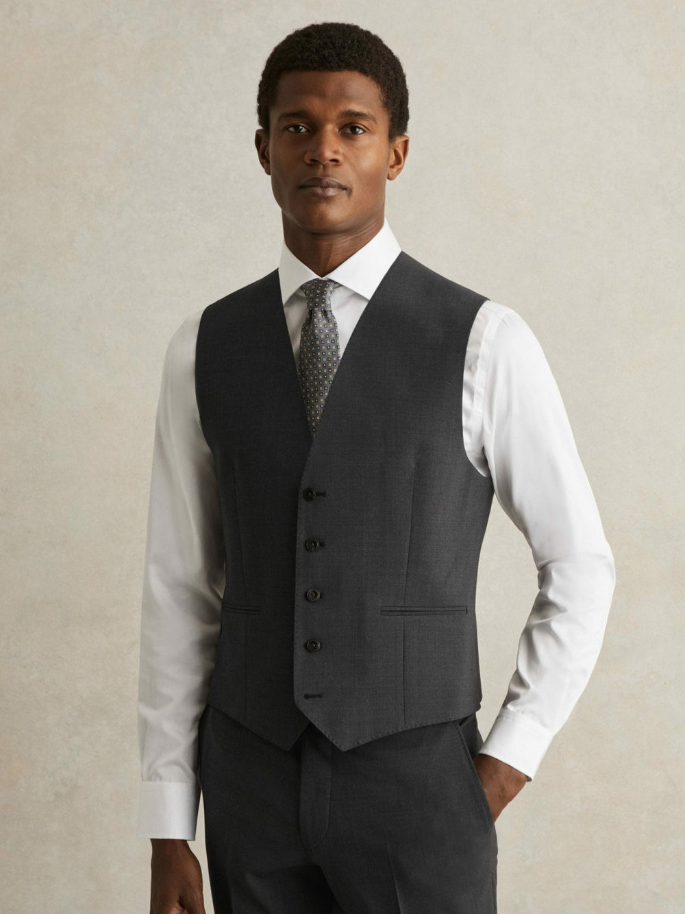 Wool-Blend Slim-Fit Waistcoat in Grey