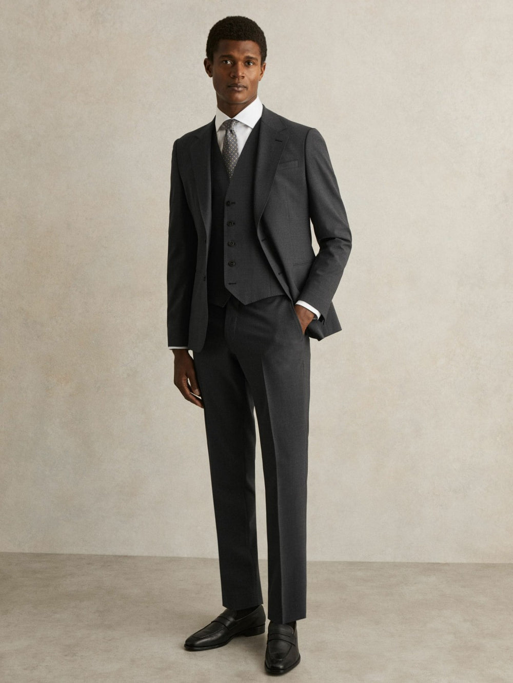 Wool-Blend Slim-Fit Waistcoat in Grey