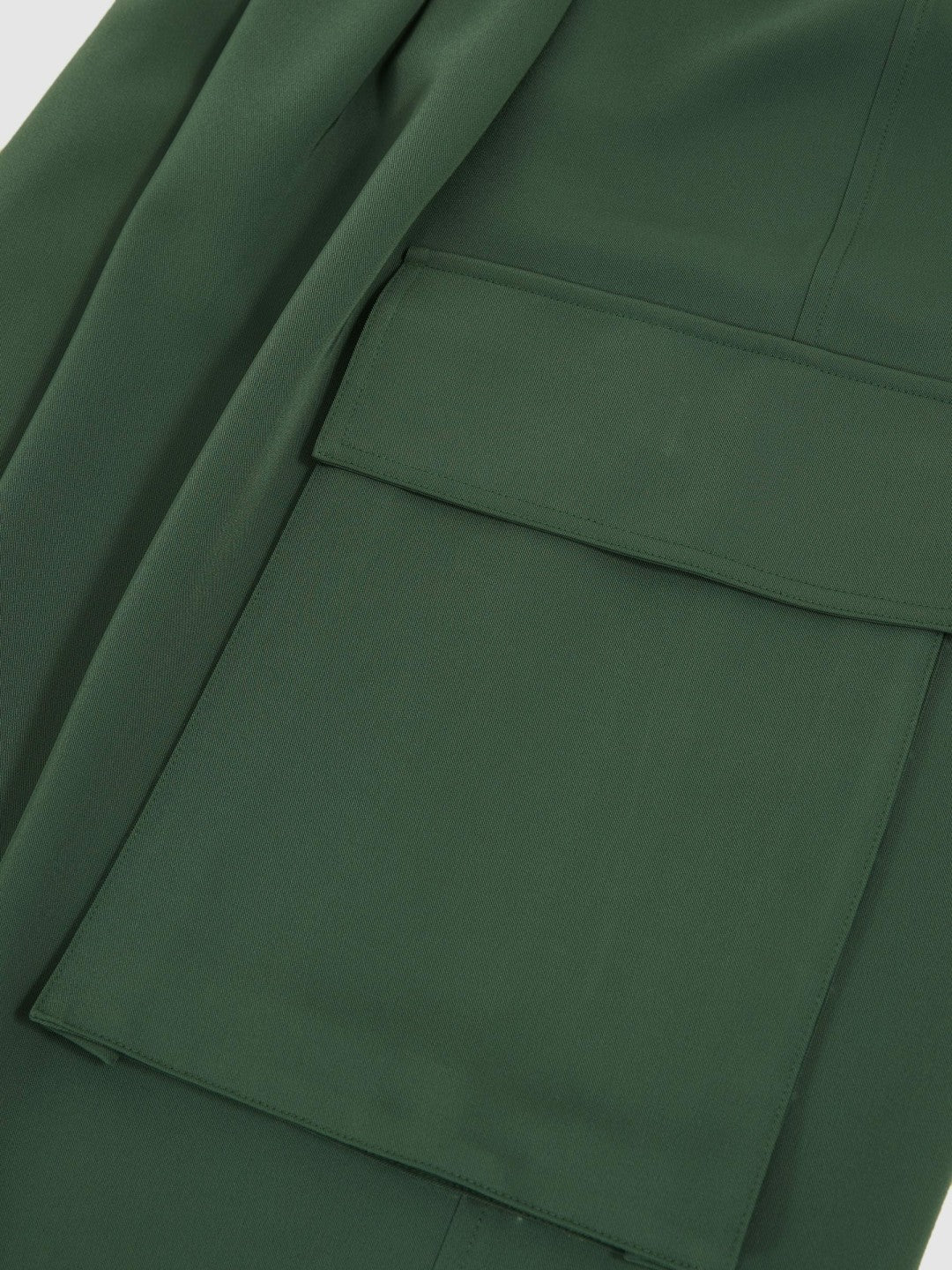 Petite Wide-Leg Pleated Cargo Trousers in Green