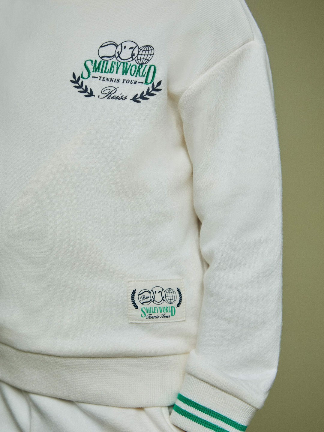13-14 yrs SmileyWorld Logo Sweatshirt Unisex Fit in White