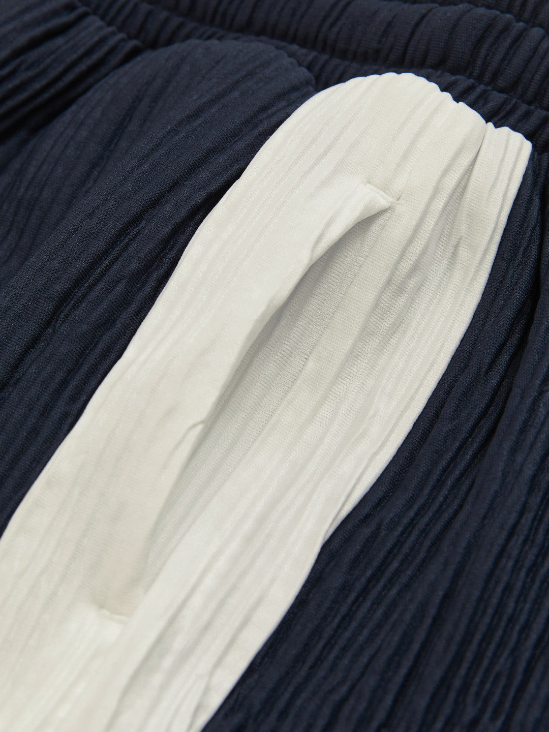 3-9 yrs Plissé Colour-Block Shorts in Navy/White