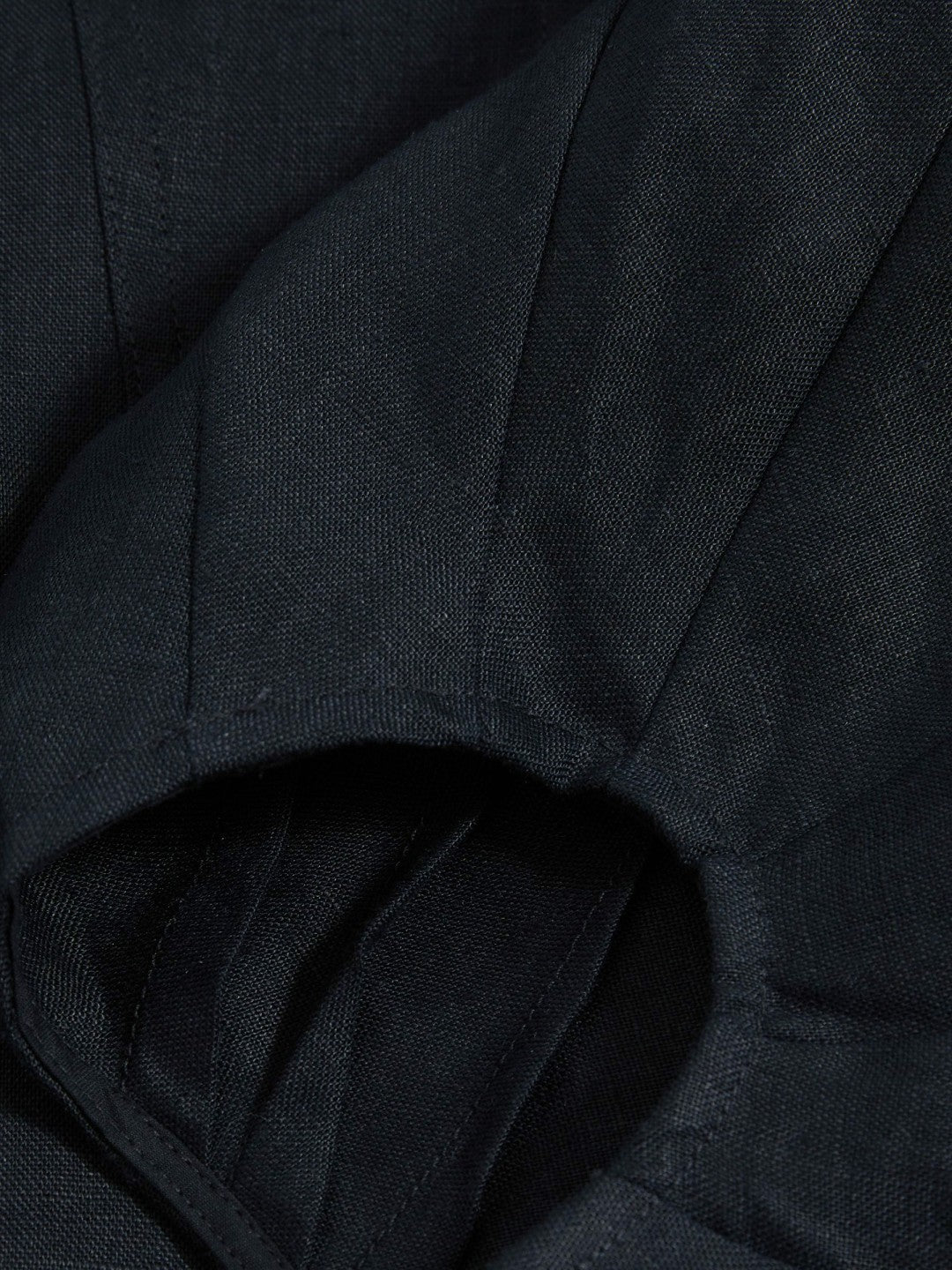 Linen Balloon-Sleeve Top in Navy