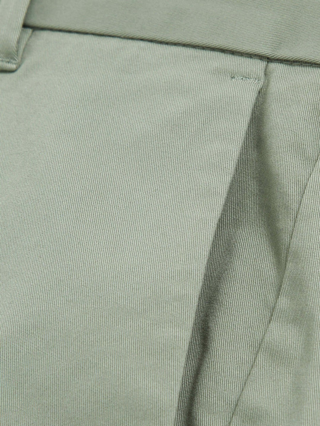 Short Length Casual Chino Shorts in Pistachio