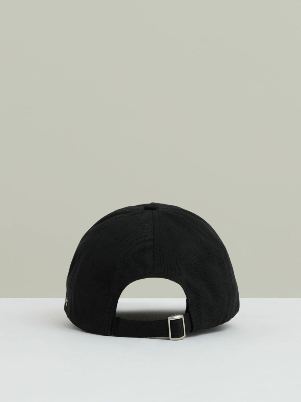 | Ché Logo-Embroidered Cap in Black