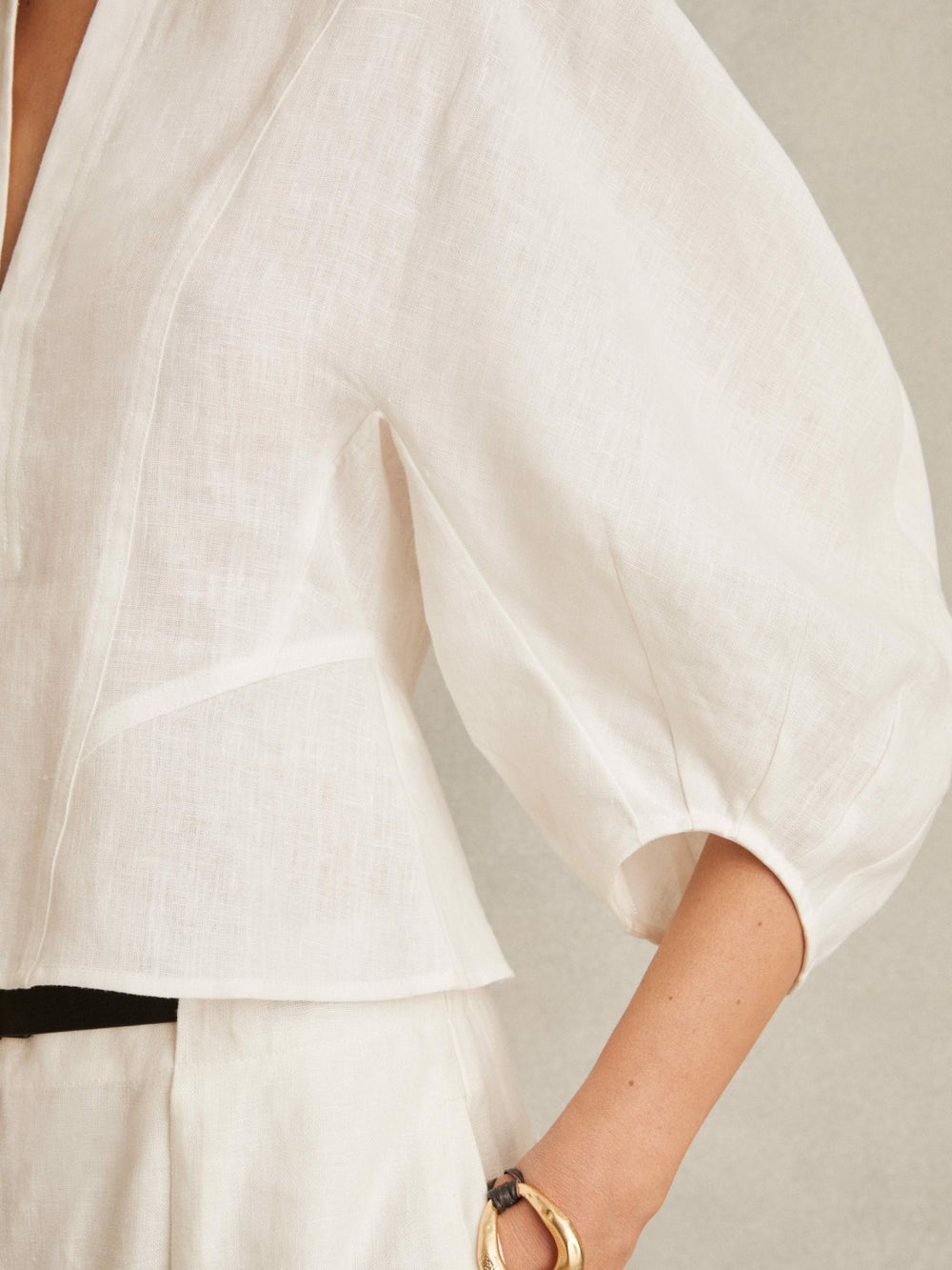 Linen Balloon-Sleeve Top in Ivory