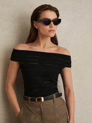Leather Curved-Buckle Belt in Black