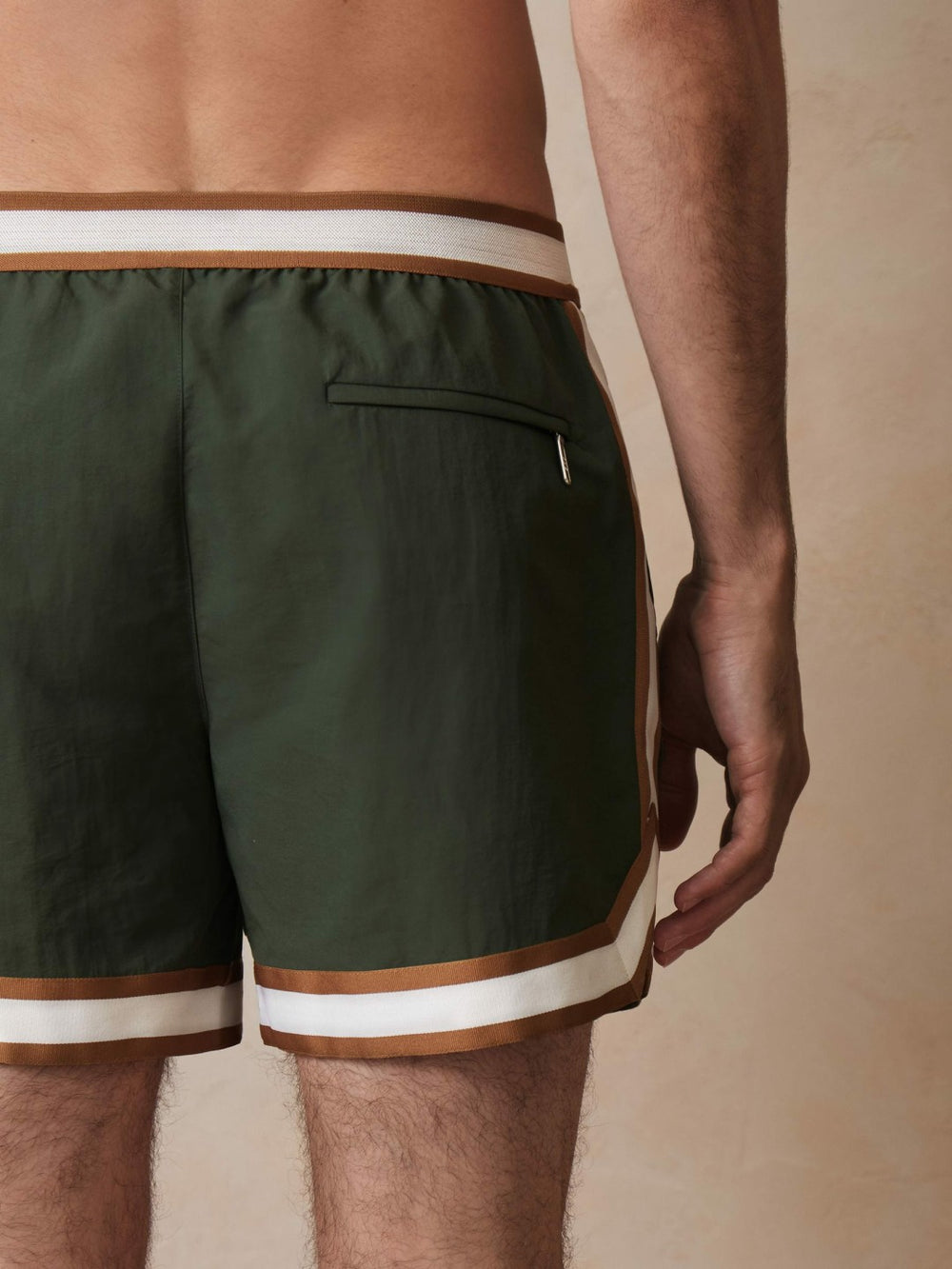| Ché Stripe-Trim Swim Shorts in Pine Green