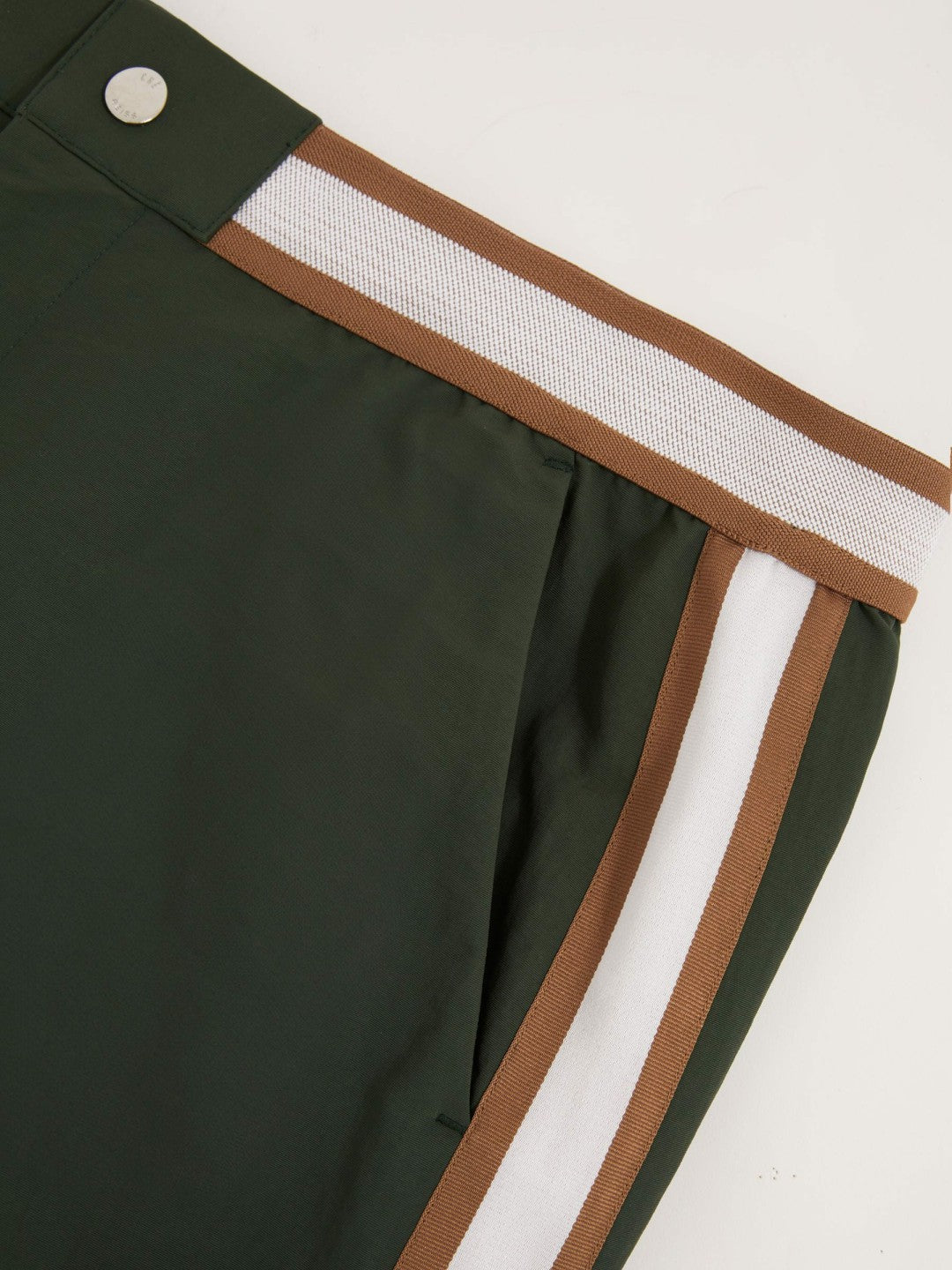 | Ché Stripe-Trim Swim Shorts in Pine Green