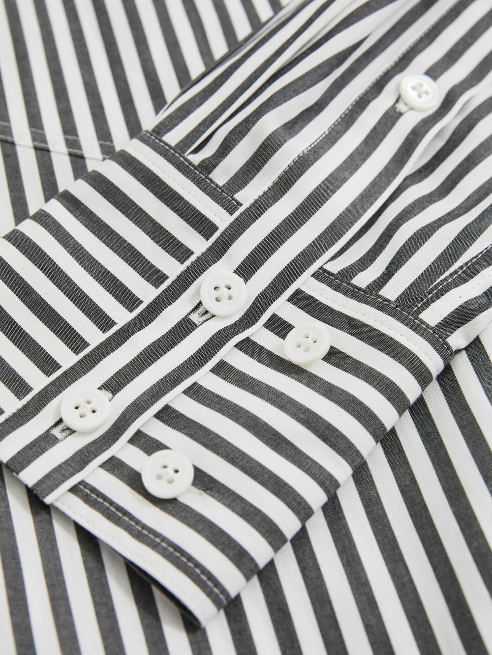 | Les 100 Ciels Stripe Shirt in White/Navy