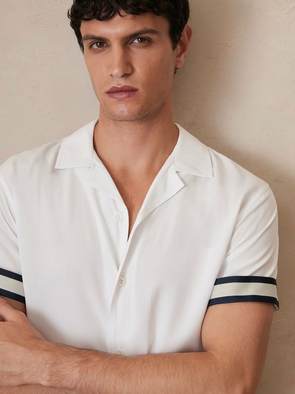 | Ché Stripe-Cuff Shirt in White