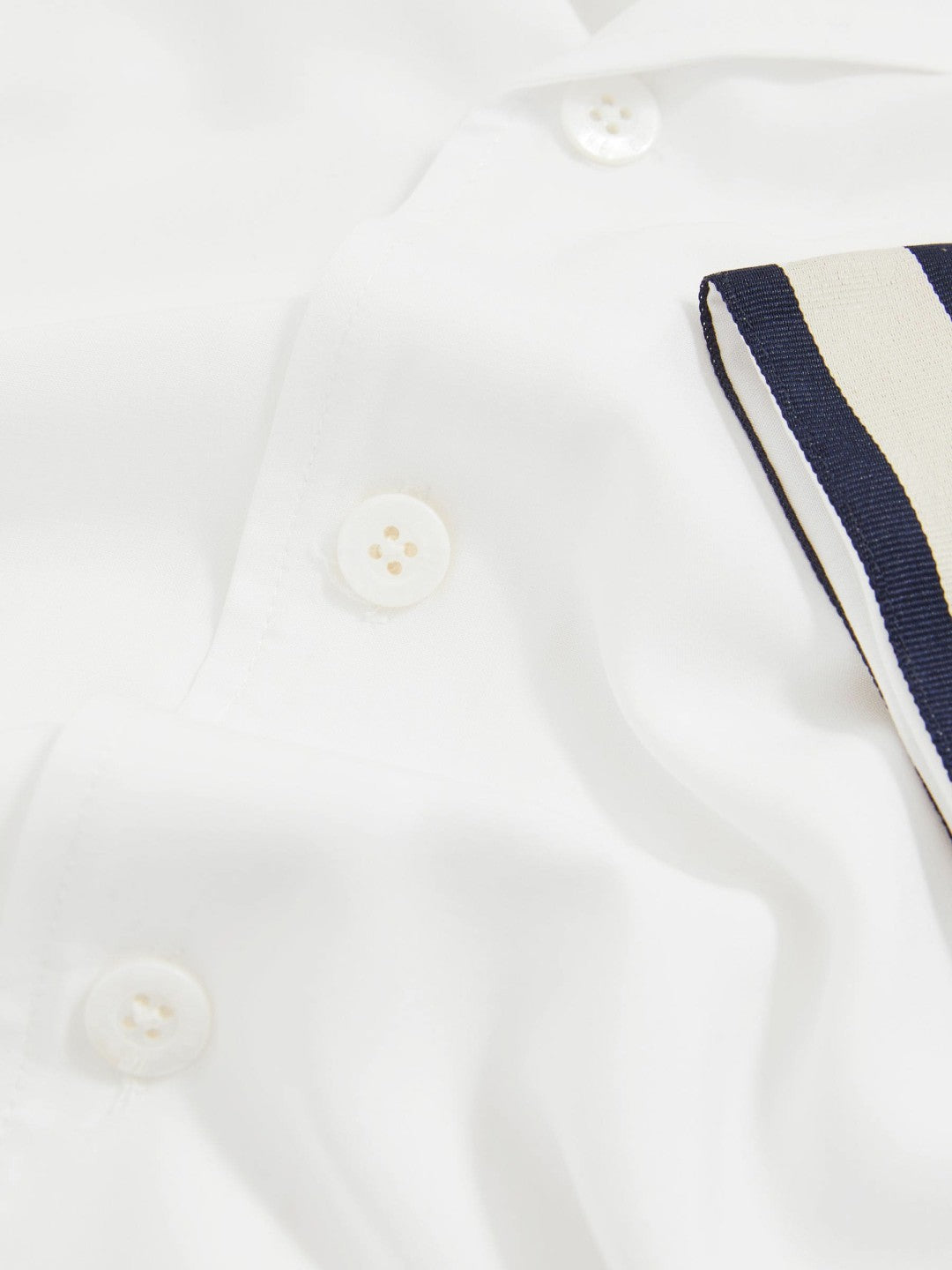 | Ché Stripe-Cuff Shirt in White