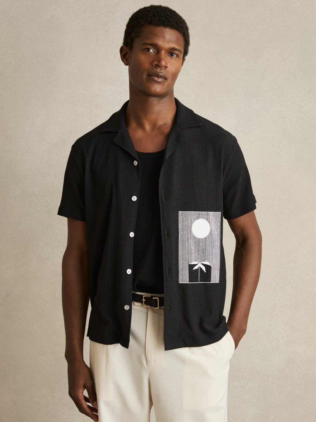 Graphic Print Cuban-Collar Shirt in Black