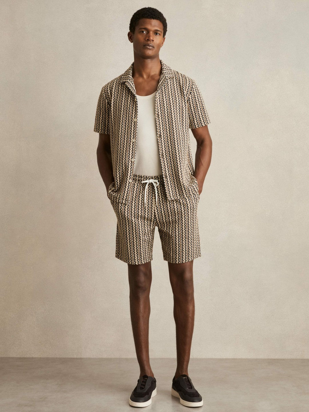 Zig-Zag Knit Cuban-Collar Shirt in Tobacco Brown