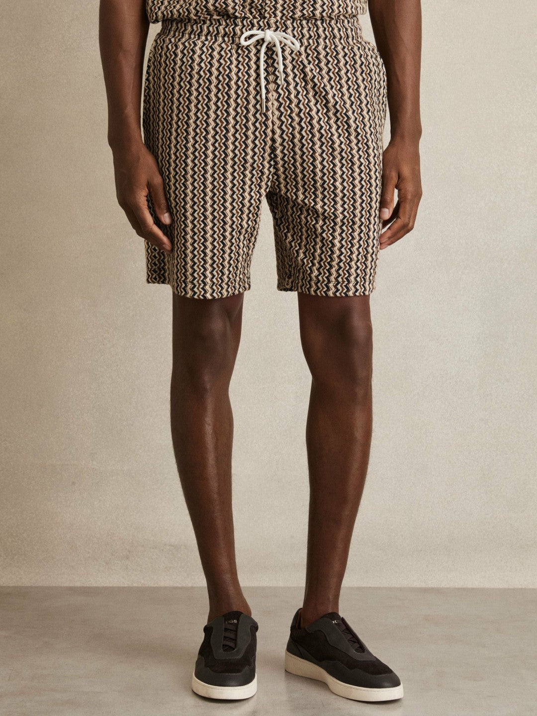 Zig-Zag Knit Drawstring Shorts in Tobacco Brown