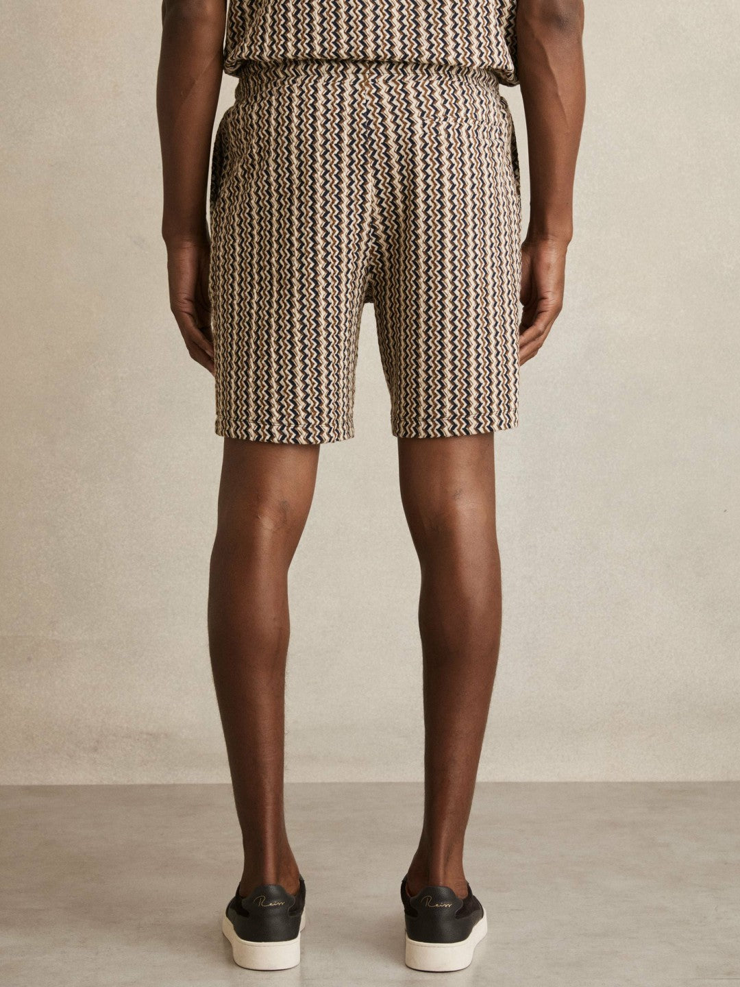 Zig-Zag Knit Drawstring Shorts in Tobacco Brown