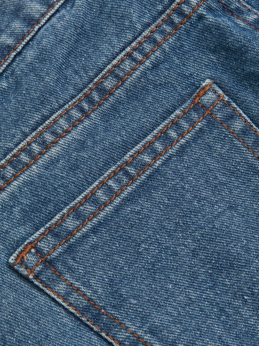 Jeans in Mid Blue