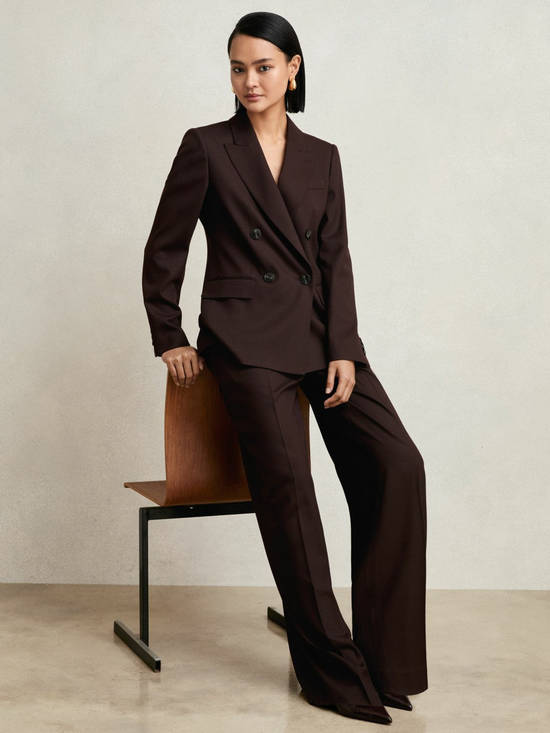 Wool-Blend Double-Breasted Suit Blazer in Aubergine