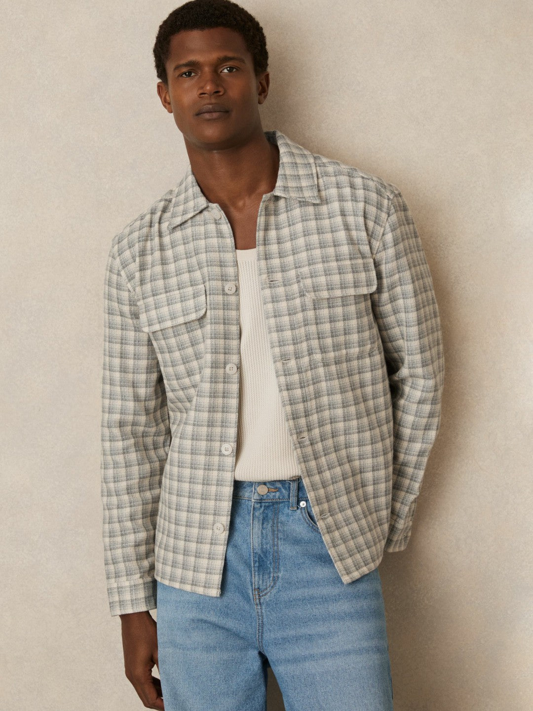 Woven Check Twin Pocket Overshirt in Light Grey