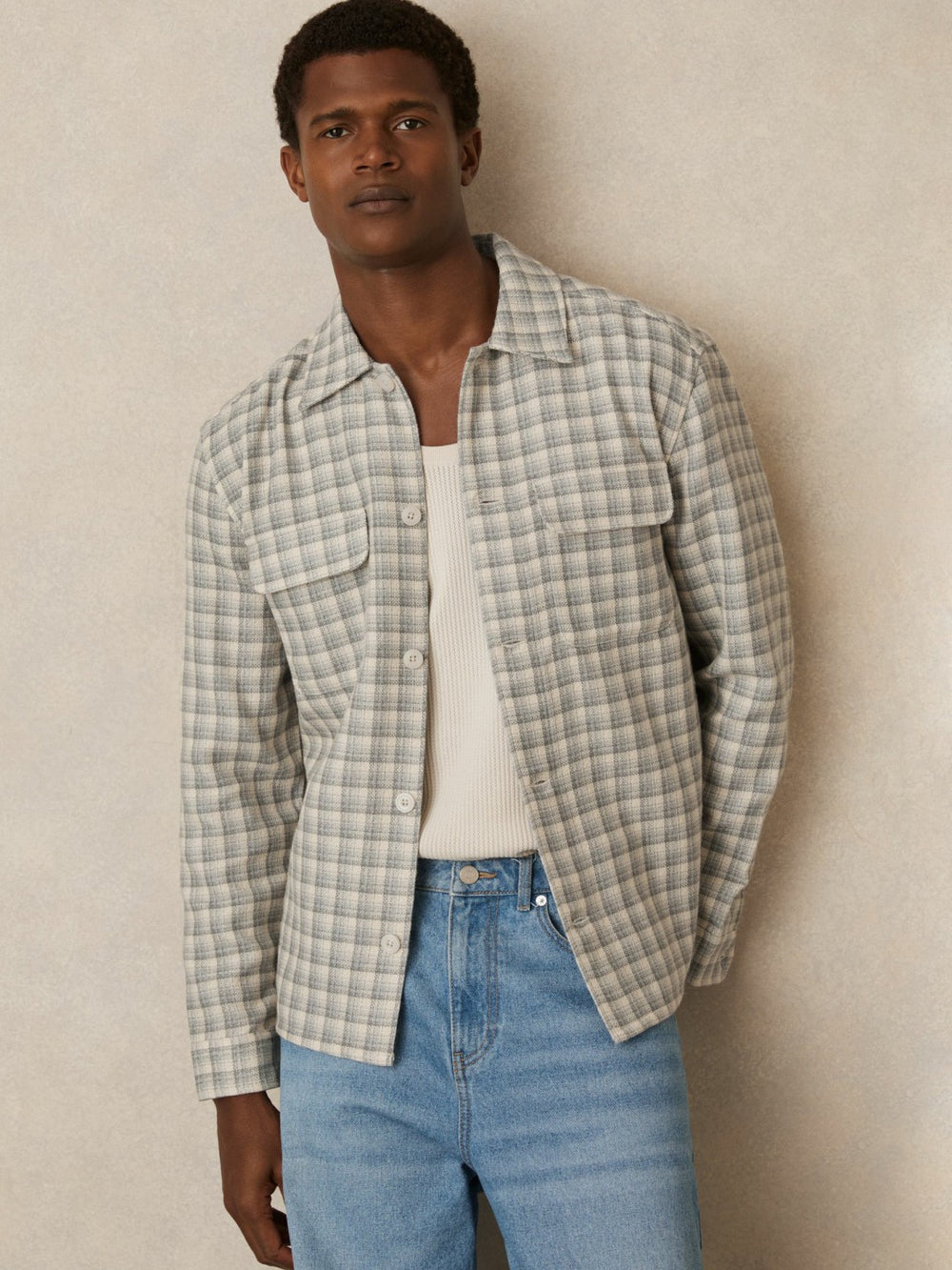 Woven Check Twin Pocket Overshirt in Light Grey