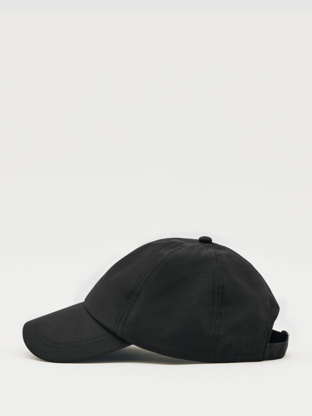 Embroidered-Logo Tech Baseball Cap in Black