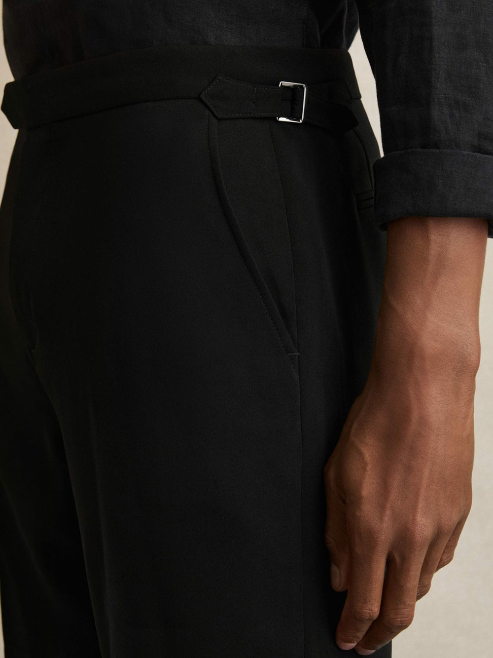 Side-Adjuster Tailored Shorts in Black