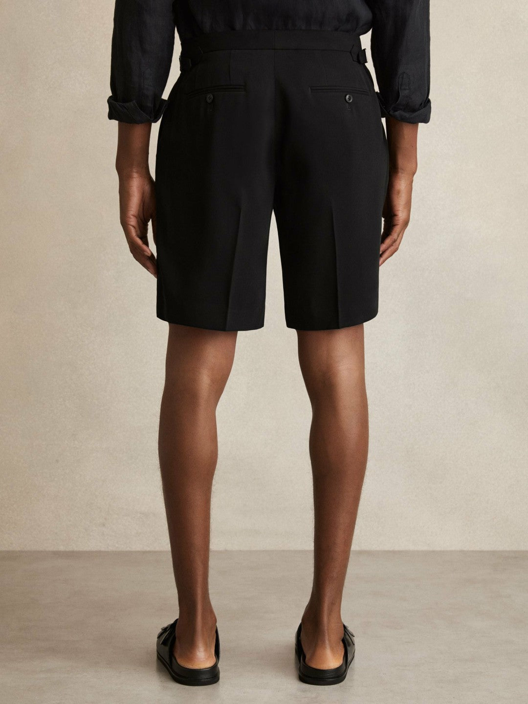 Side-Adjuster Tailored Shorts in Black