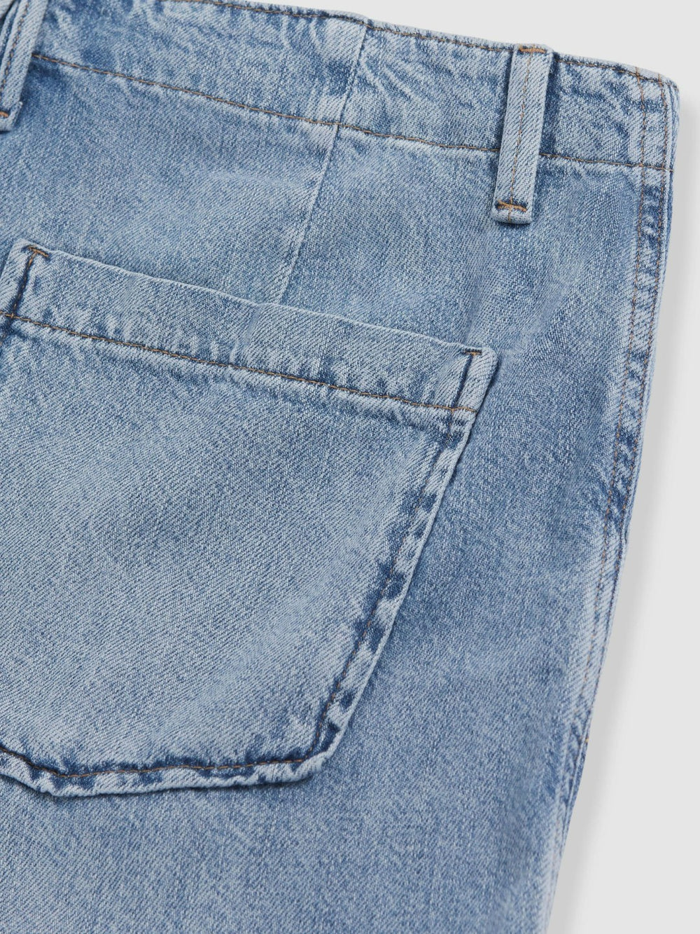 Good American Denim Shorts With Linen in Indigo Blue
