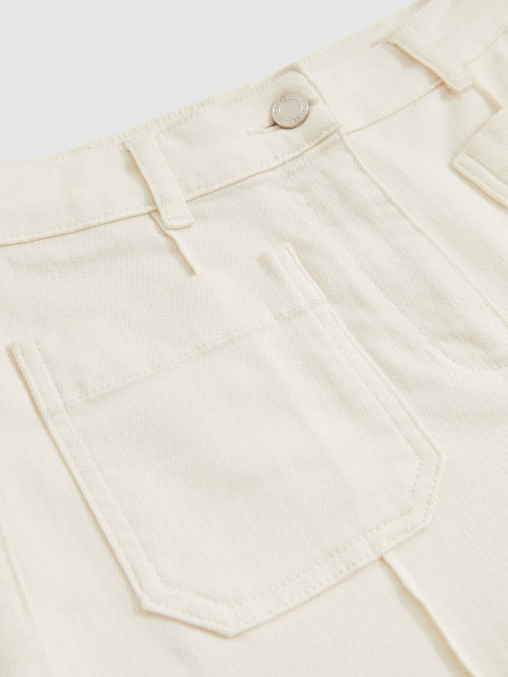Petite Patch-Pocket Flared Jeans in Ecru
