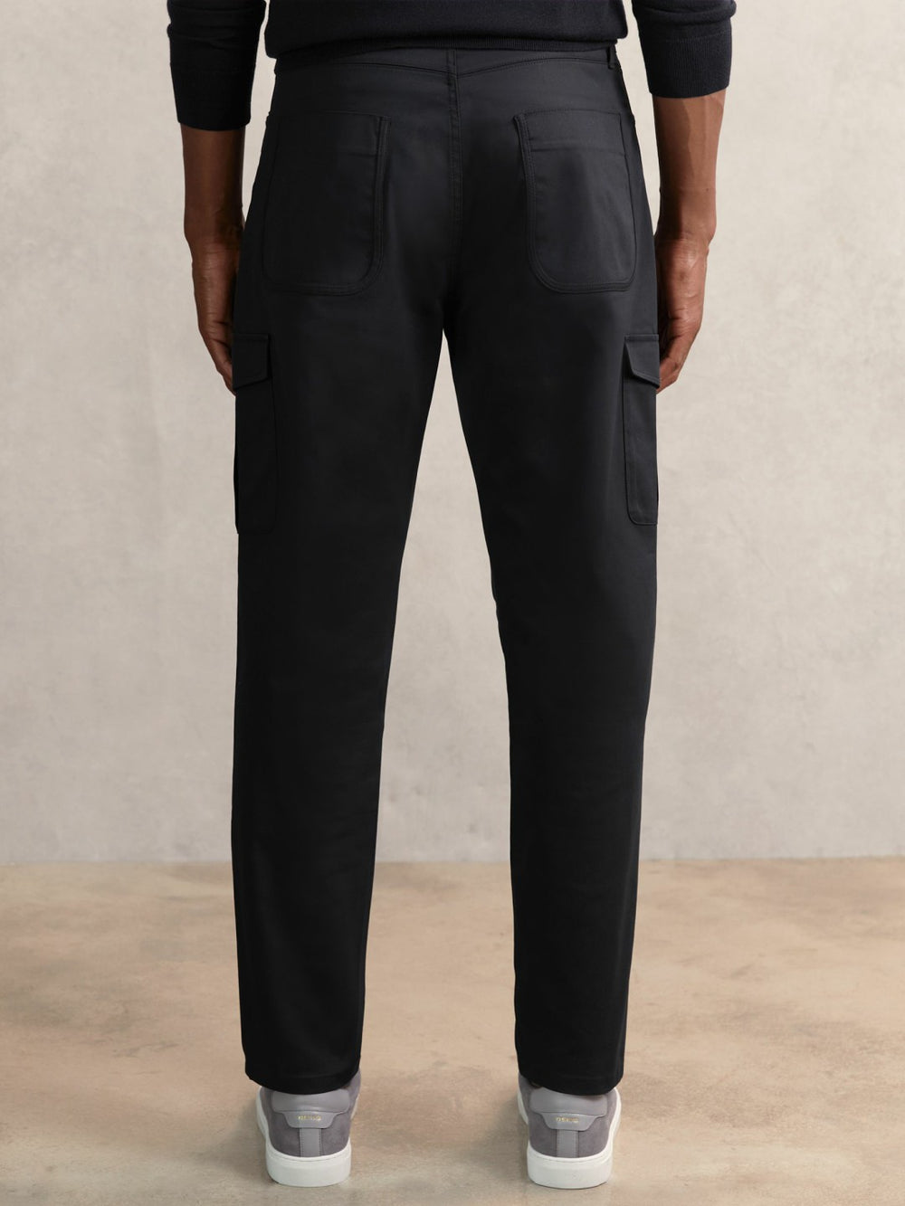 Cotton-Lyocell Cargo Trousers in Navy