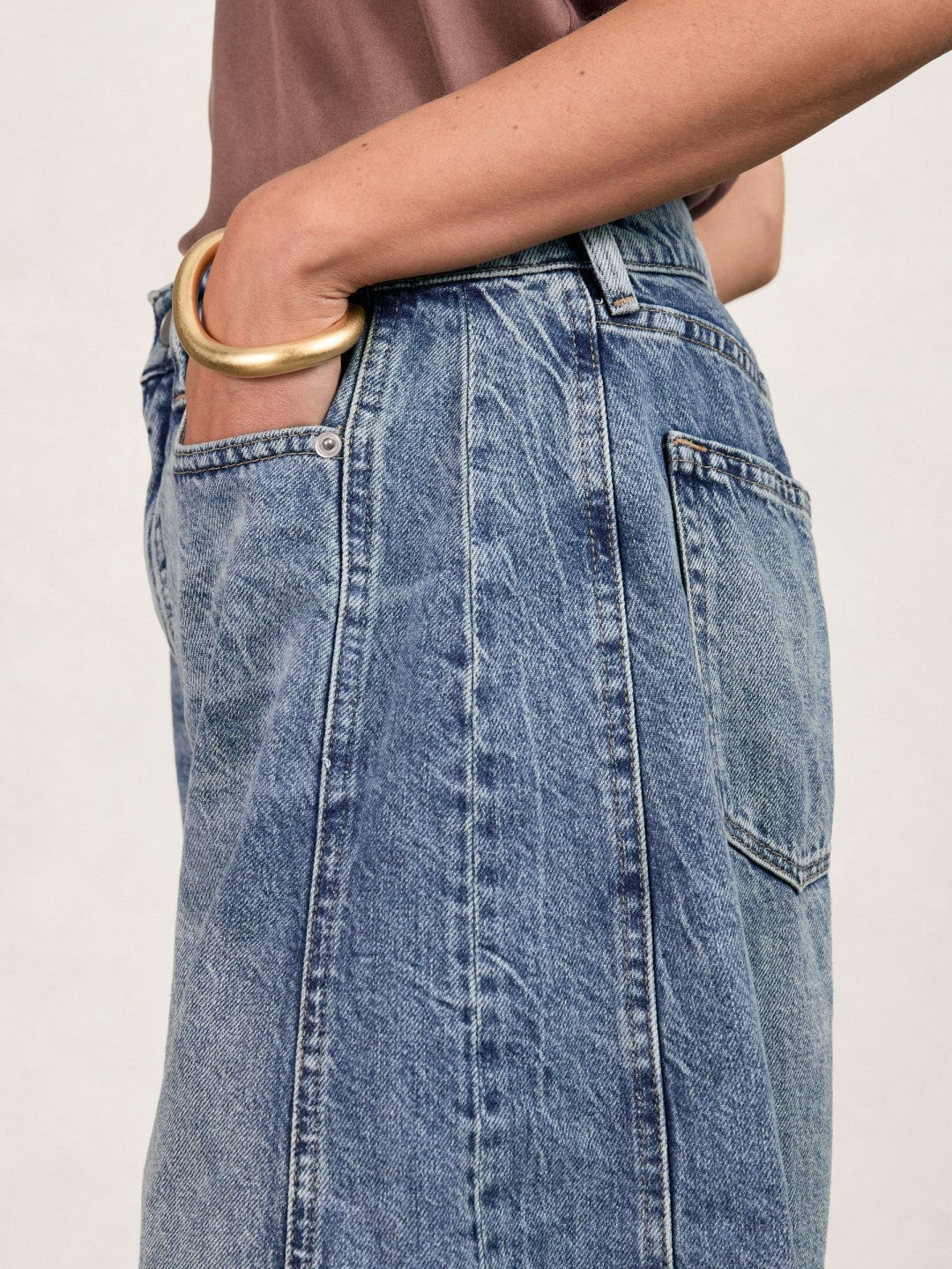 Jeans in Indigo Blue