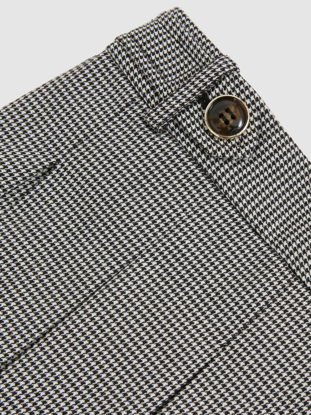 Houndstooth-Check Pleated Skirt in Black/White