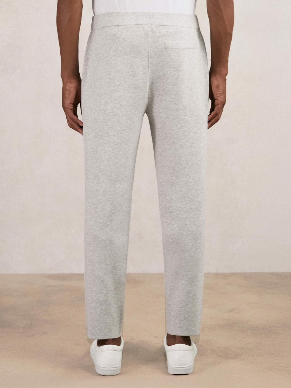 Tapered Knitted Trousers in Soft Grey