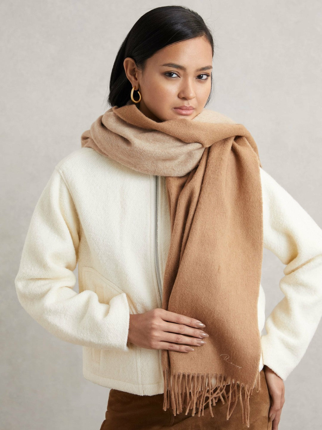 Wool-Cashmere Scarf in Taupe