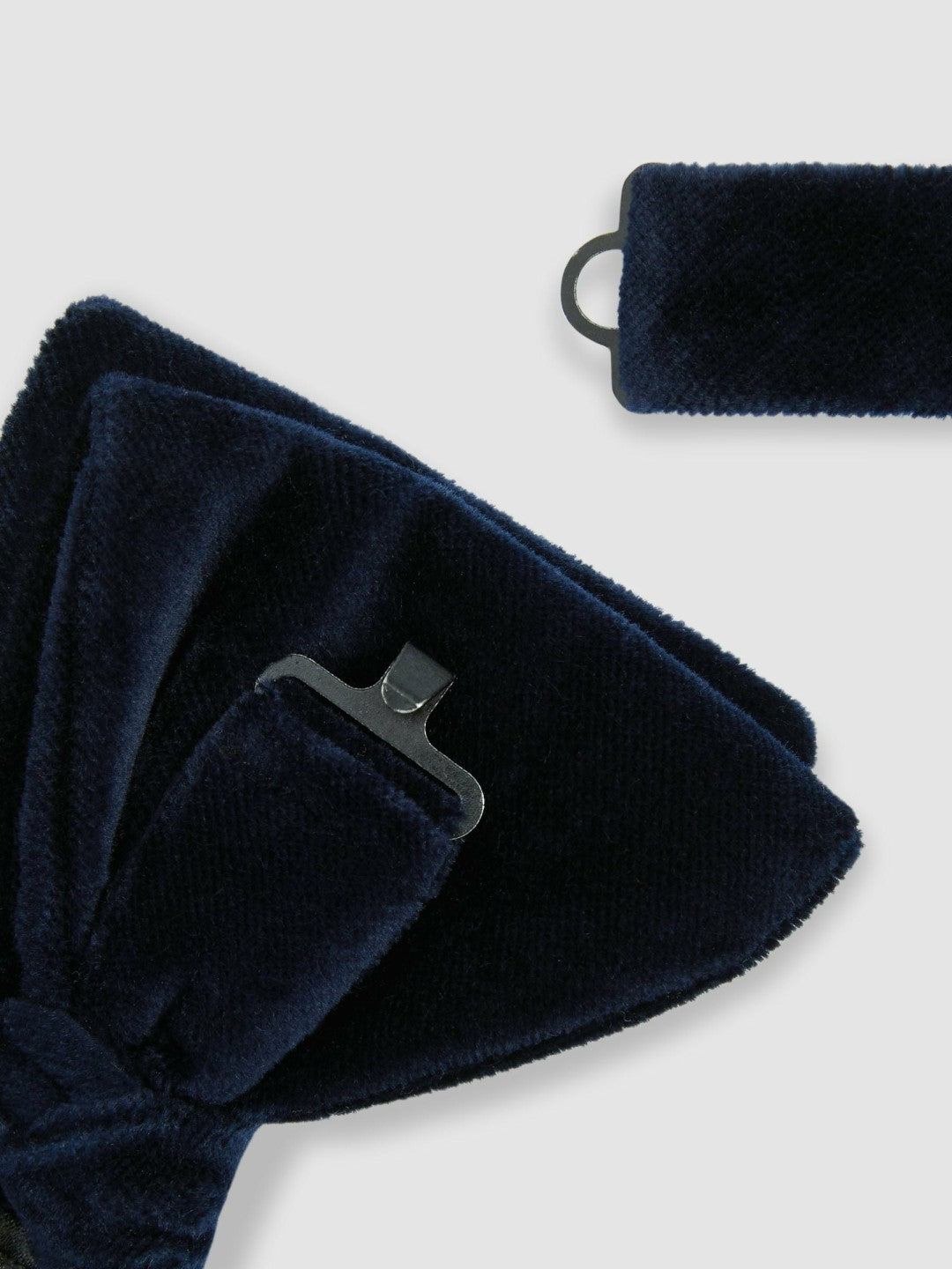 Velvet Bow Tie in Navy