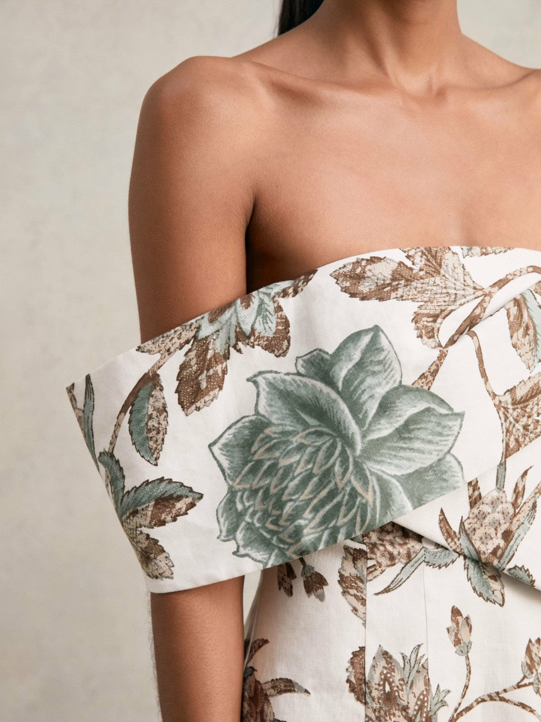 Sculpted Off-Shoulder Floral Mini Dress Linen-Cotton in Ivory