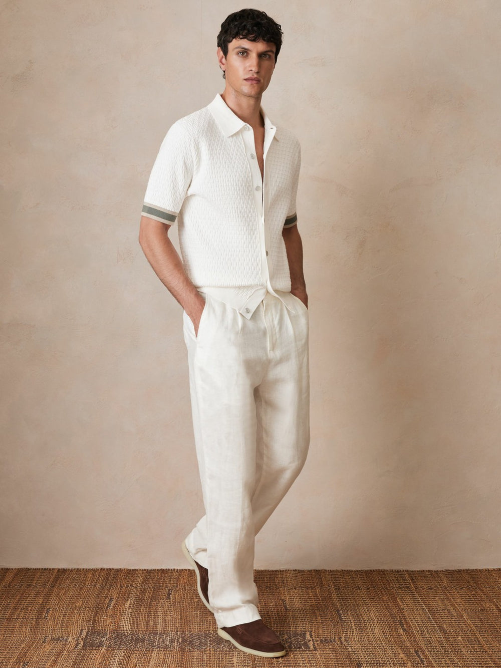 | Ché Linen Wide-Leg Trousers in White