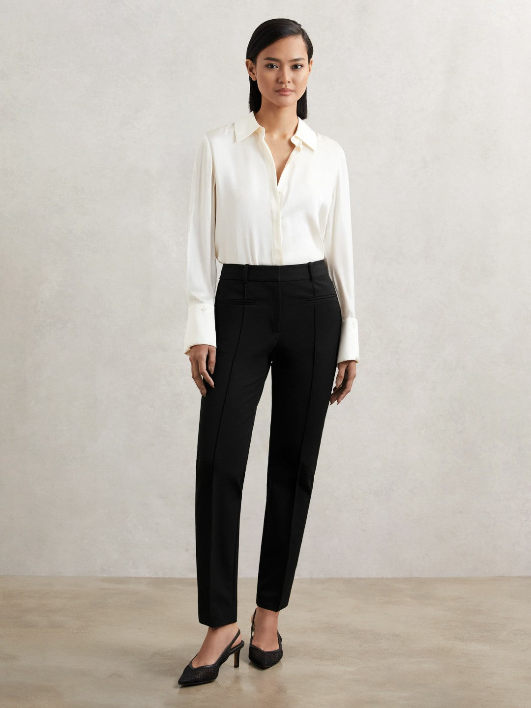 Pintuck Tapered Trousers in Black