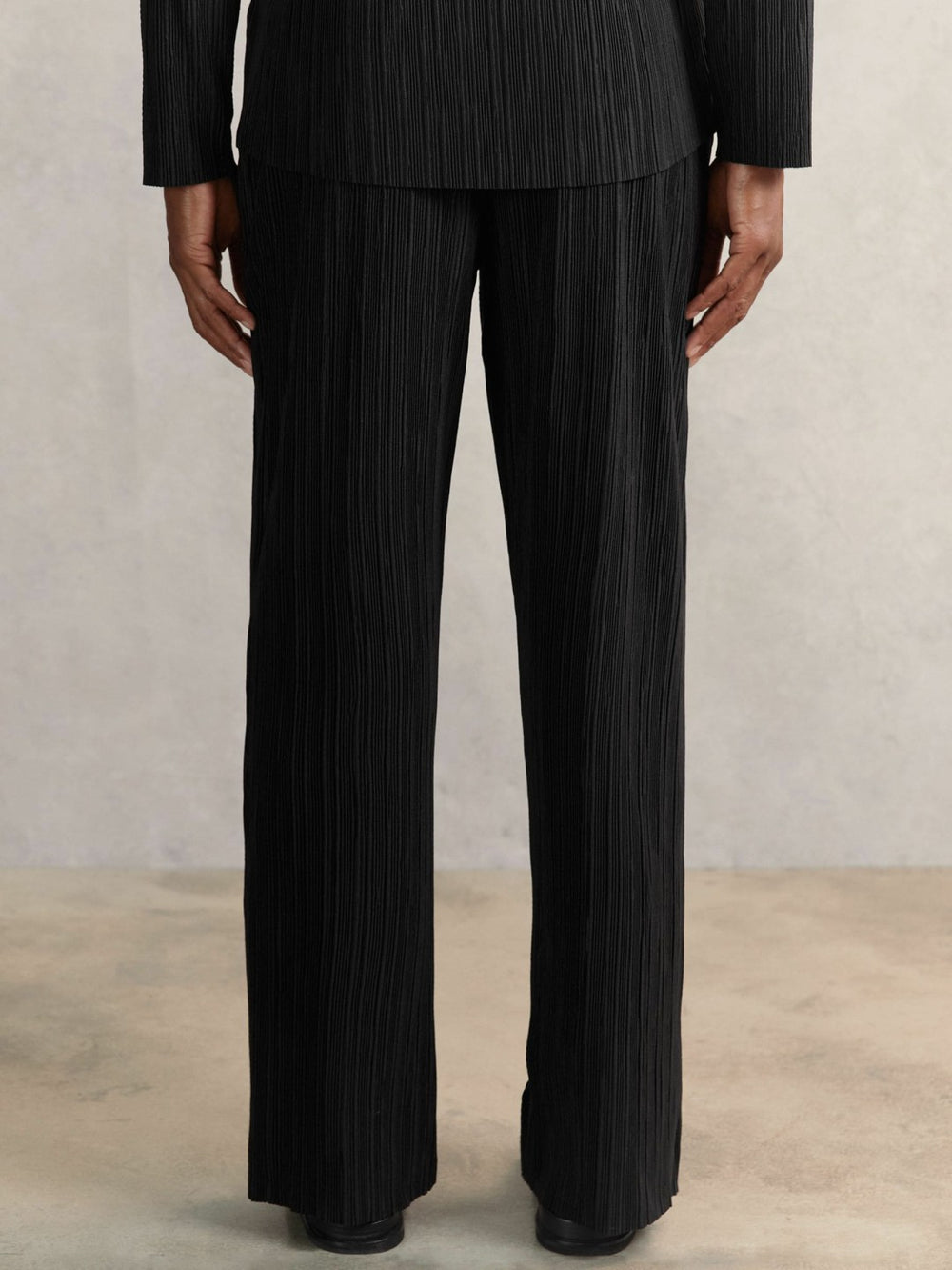 Plissé Wide Leg Trousers in Black