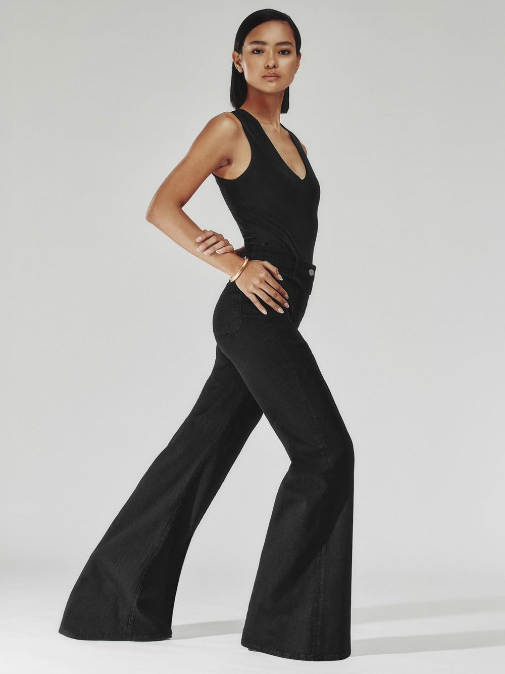 Petite Patch-Pocket Flared Jeans in Black