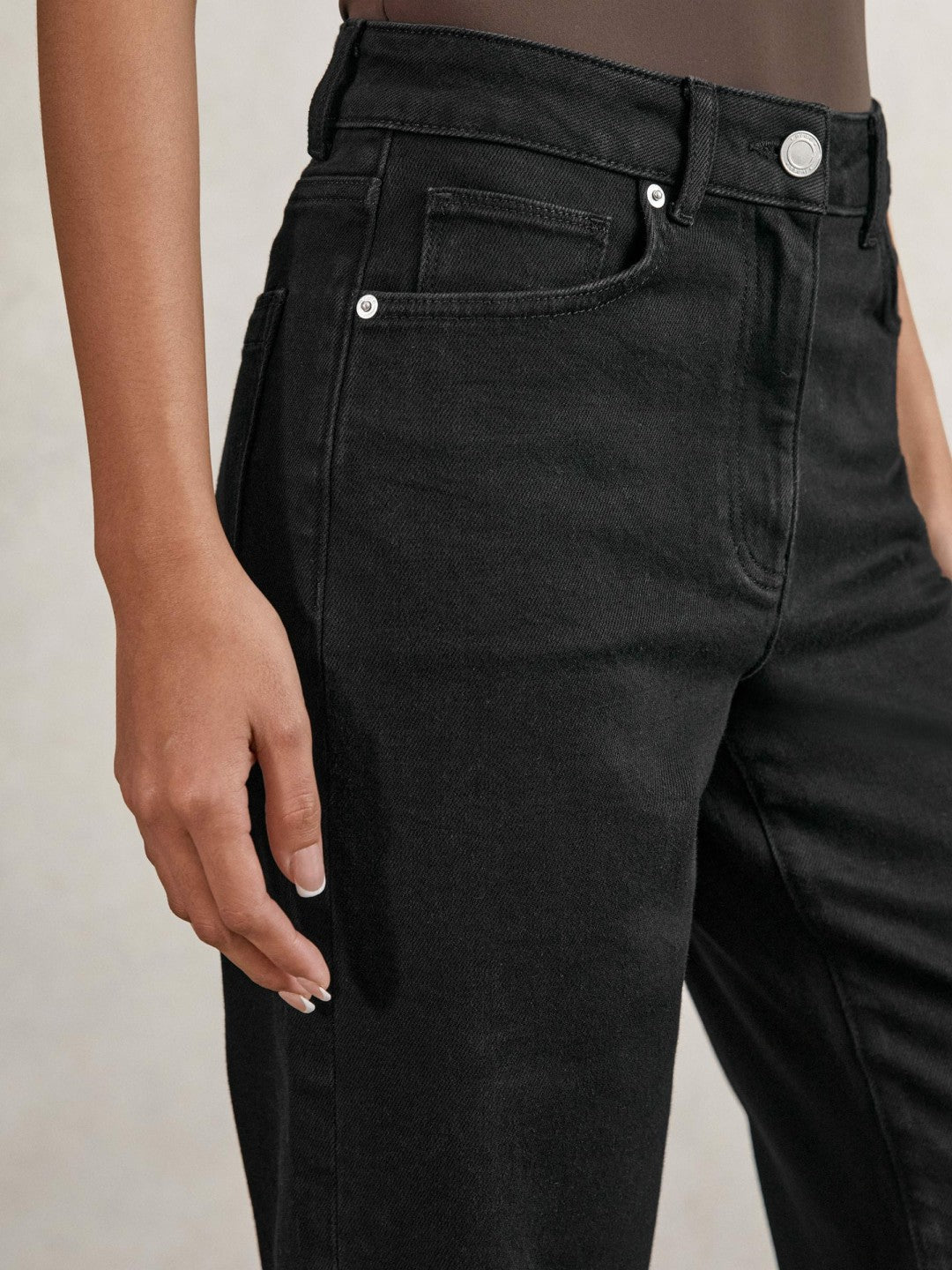 Petite Mid Rise Straight Leg Jeans in Black