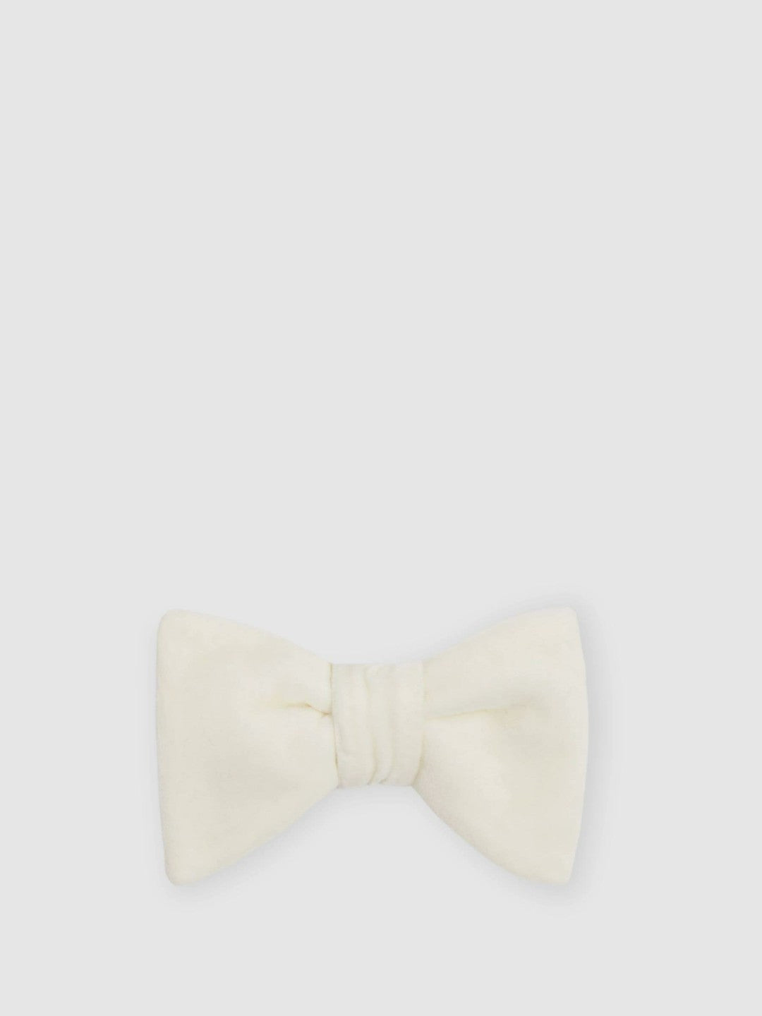 Velvet Bow Tie in Ivory
