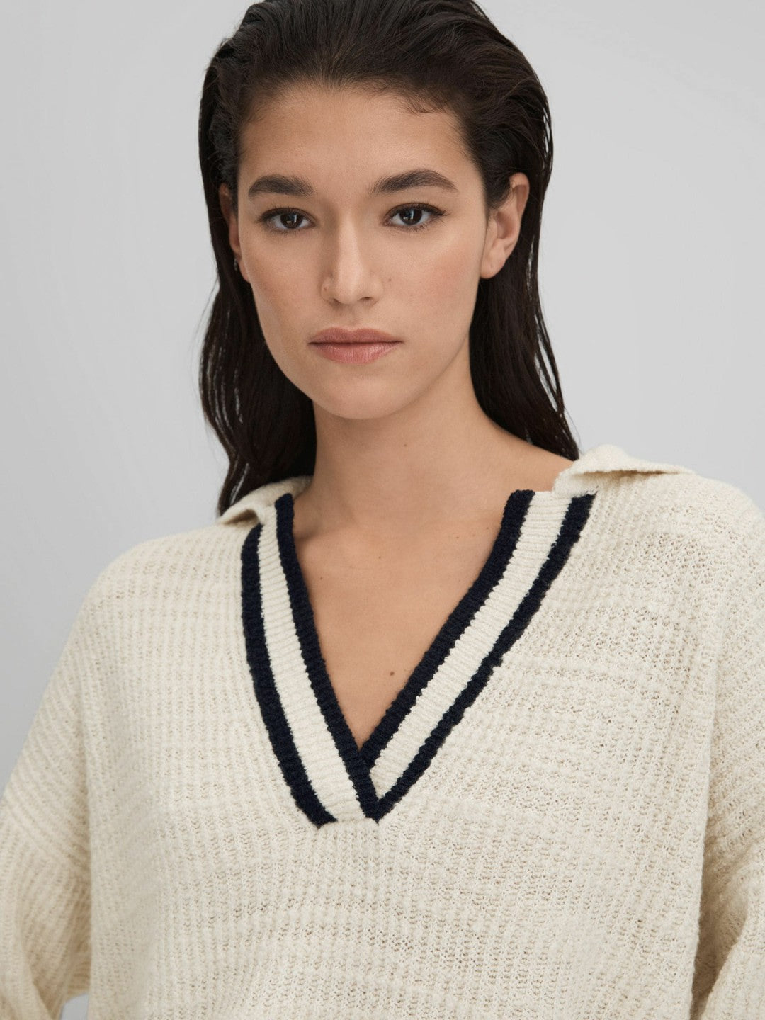 Wool Blend Open Collar Jumper in Cream/Navy