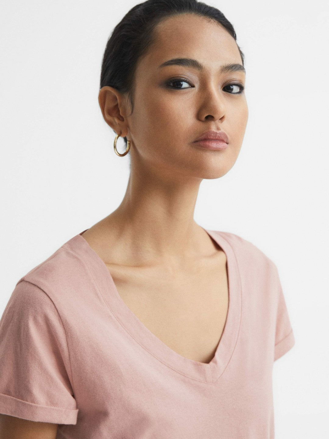 Cotton-Jersey V-Neck T-Shirt in Light Pink
