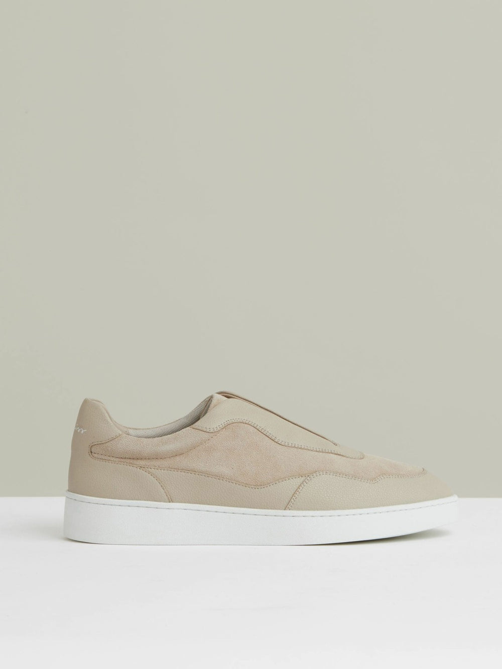 Leather Elasticated-Lace Trainers in Ecru