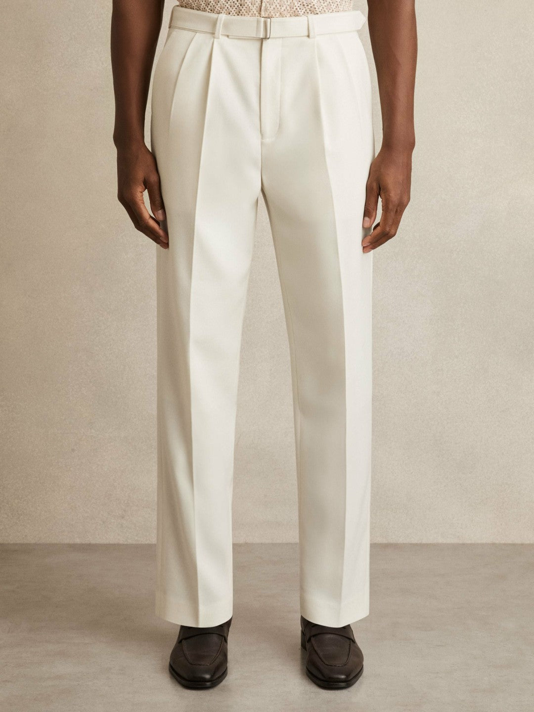 Wool-Blend Belted Pleated Trousers Regular-Fit in White