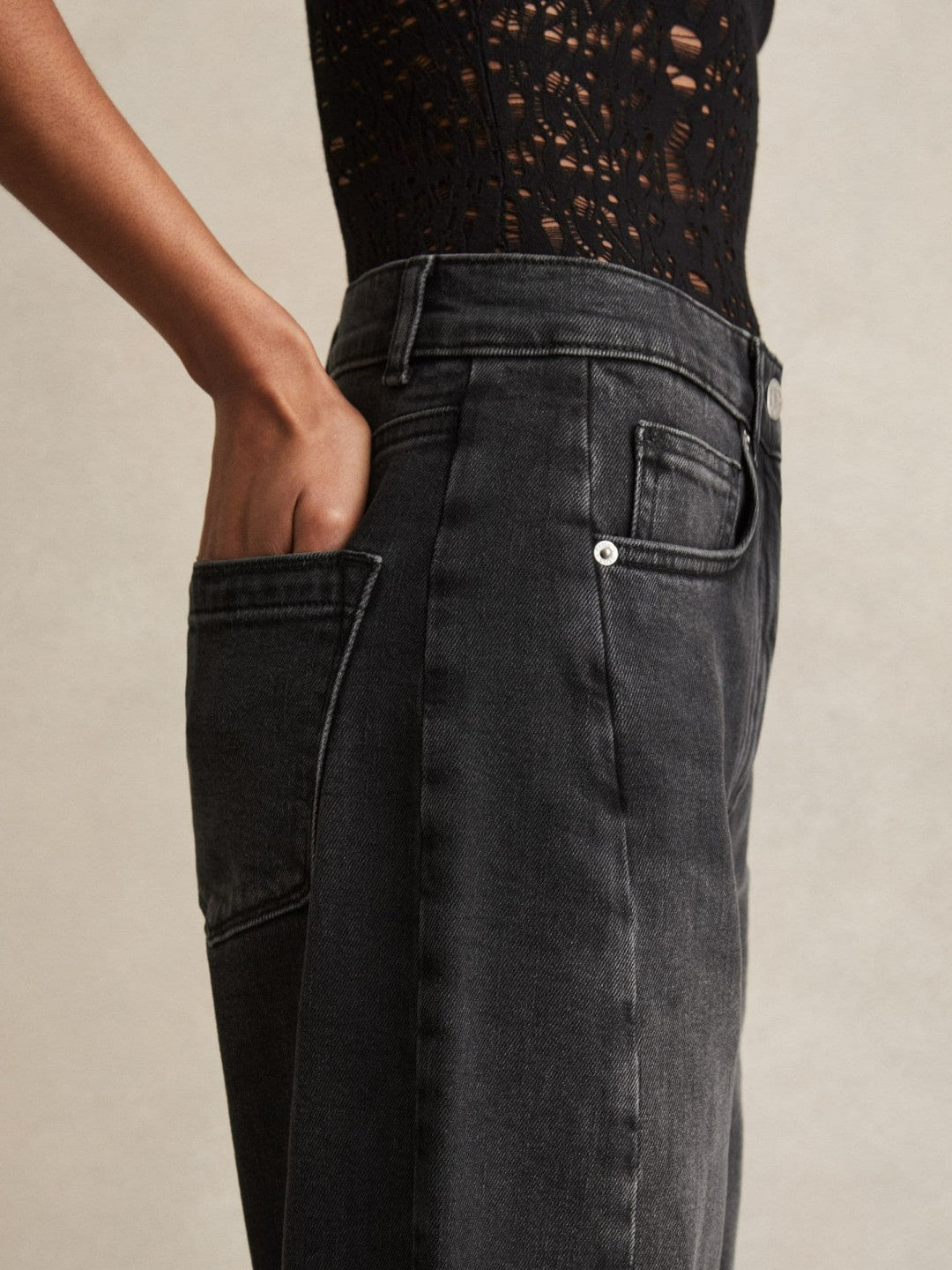 Petite Barrel-Leg Seam Jeans in Washed Grey