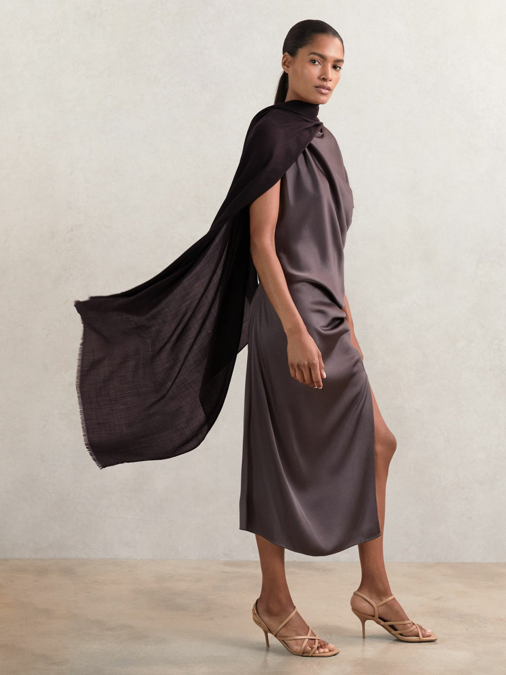 Wool-Cashmere Lightweight Scarf in Burgundy