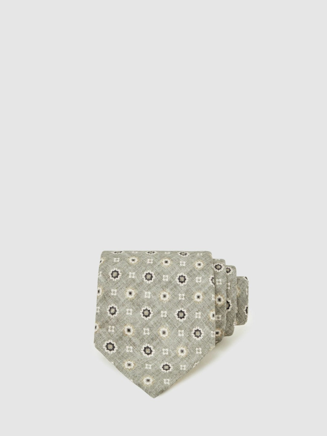 Silk Floral-Medallion Tie in Soft Sage