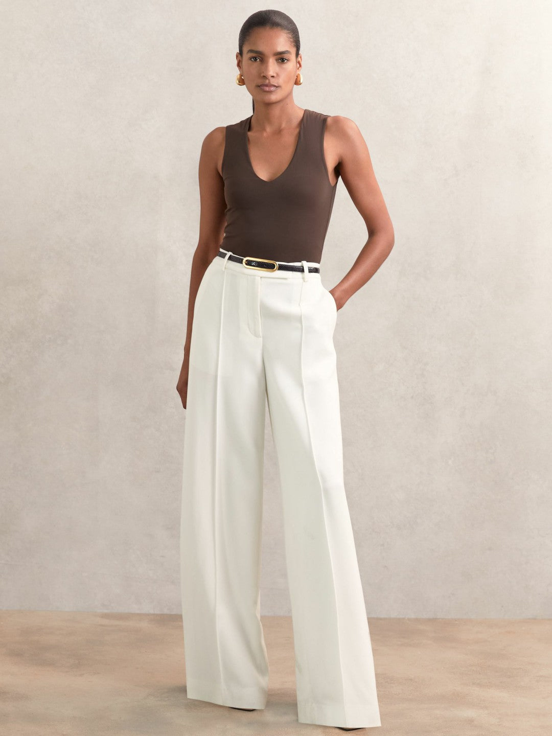 Leather Elongated-Buckle Skinny Belt in Black