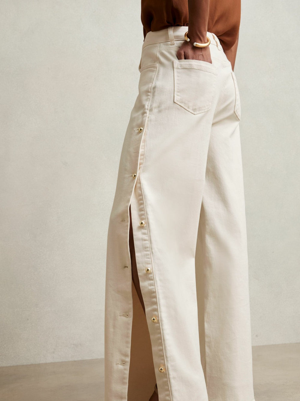 Petite Side Button Wide Leg Jeans in Cream